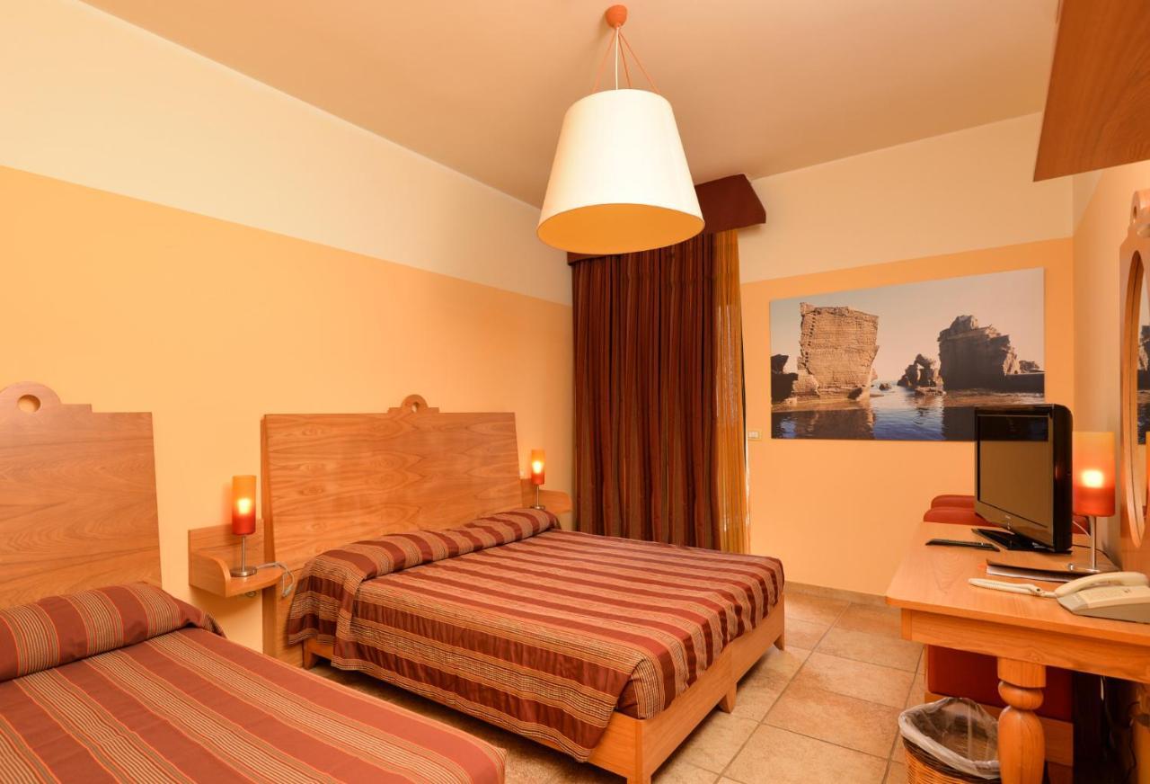 Il Tabacchificio Hotel Гальяно-дель-Капо Экстерьер фото