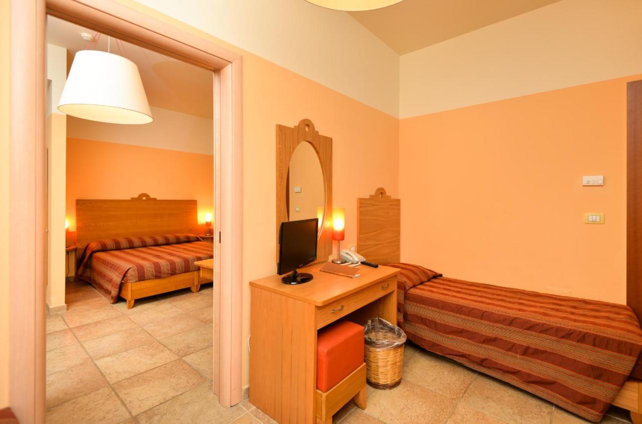 Il Tabacchificio Hotel Гальяно-дель-Капо Экстерьер фото