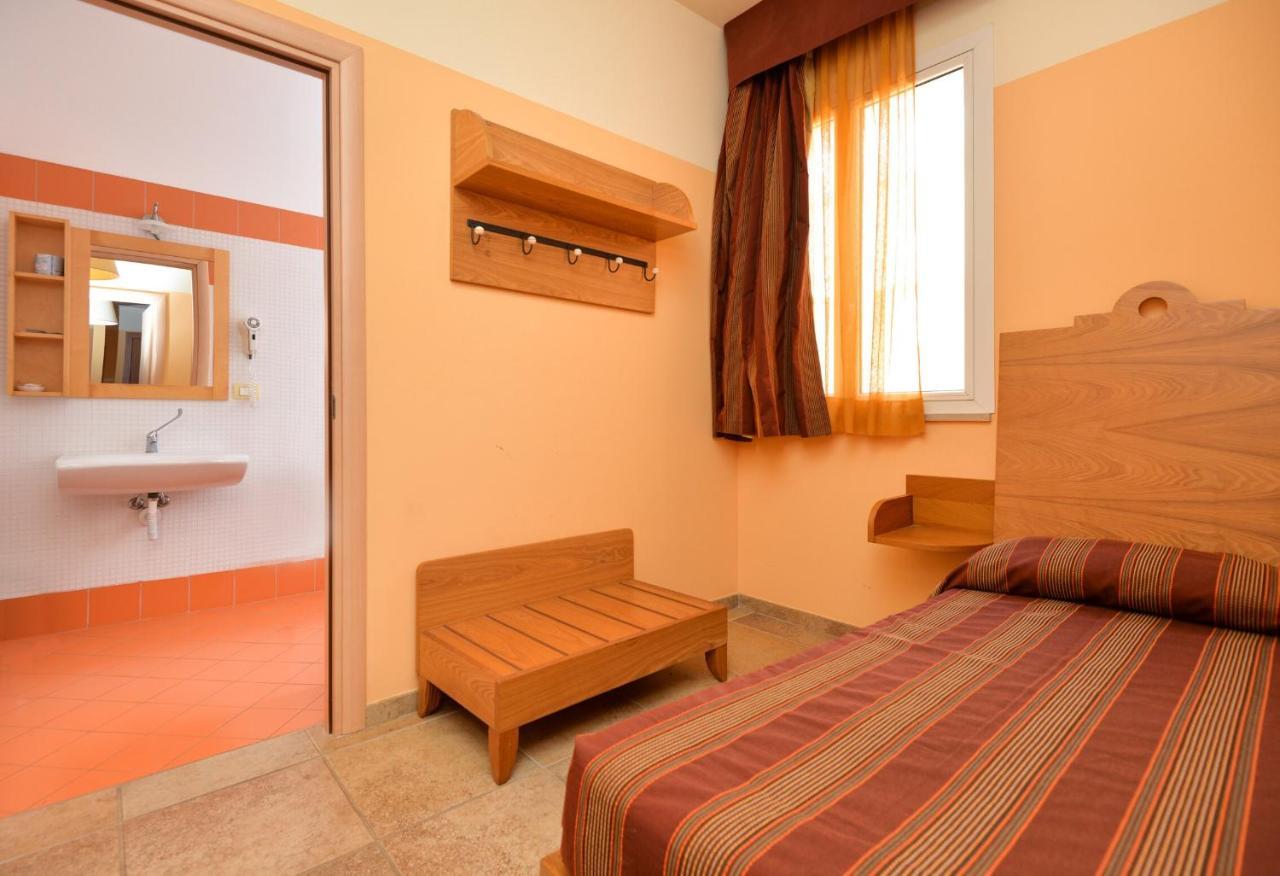 Il Tabacchificio Hotel Гальяно-дель-Капо Экстерьер фото