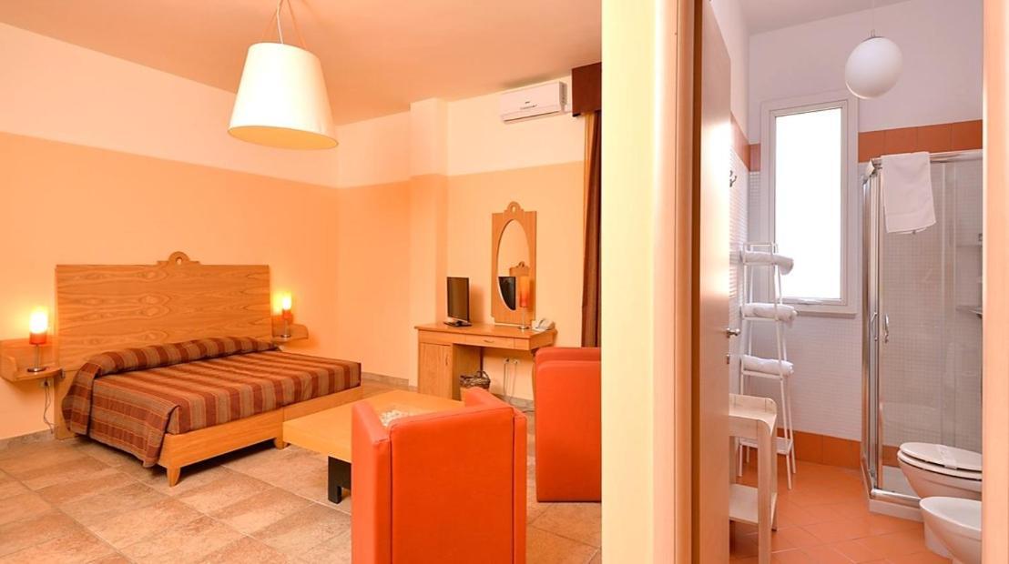 Il Tabacchificio Hotel Гальяно-дель-Капо Экстерьер фото